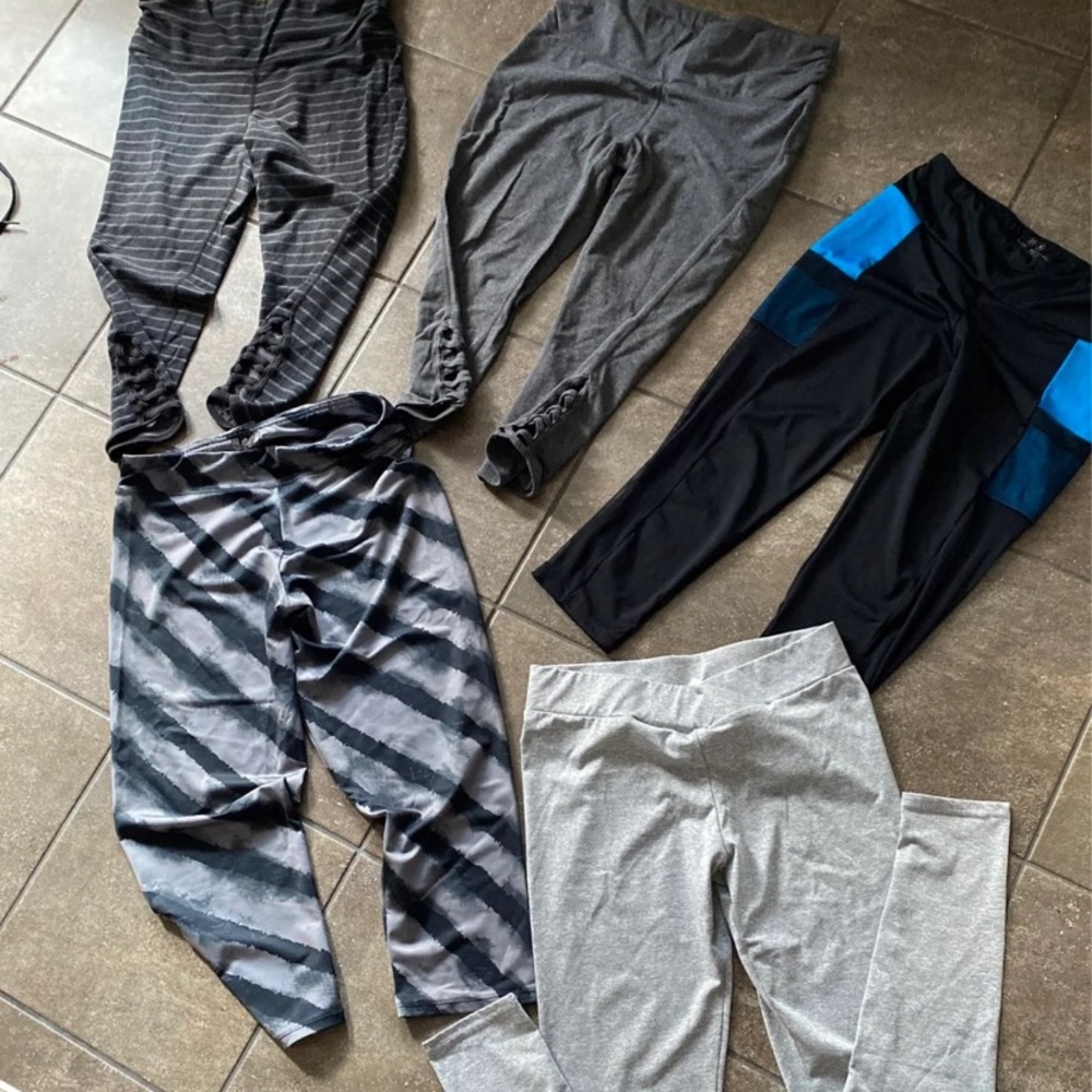 Workout capri lot-4 pairs